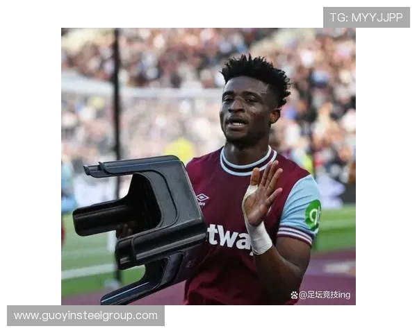 英媒称切尔西欲用桑切斯加现金求购库杜斯遭西汉姆拒绝